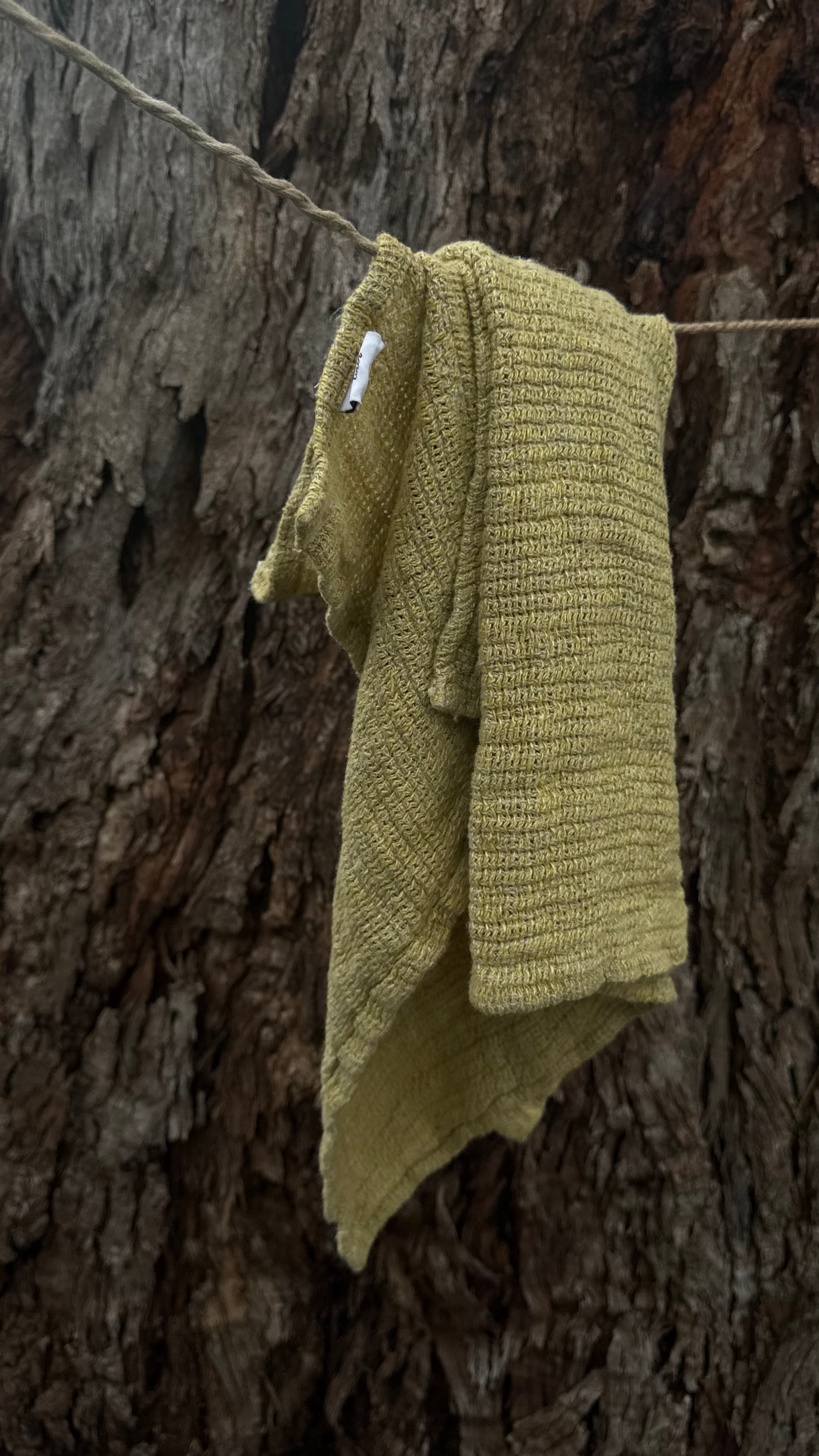 AUDREY LINEN HAND TOWEL