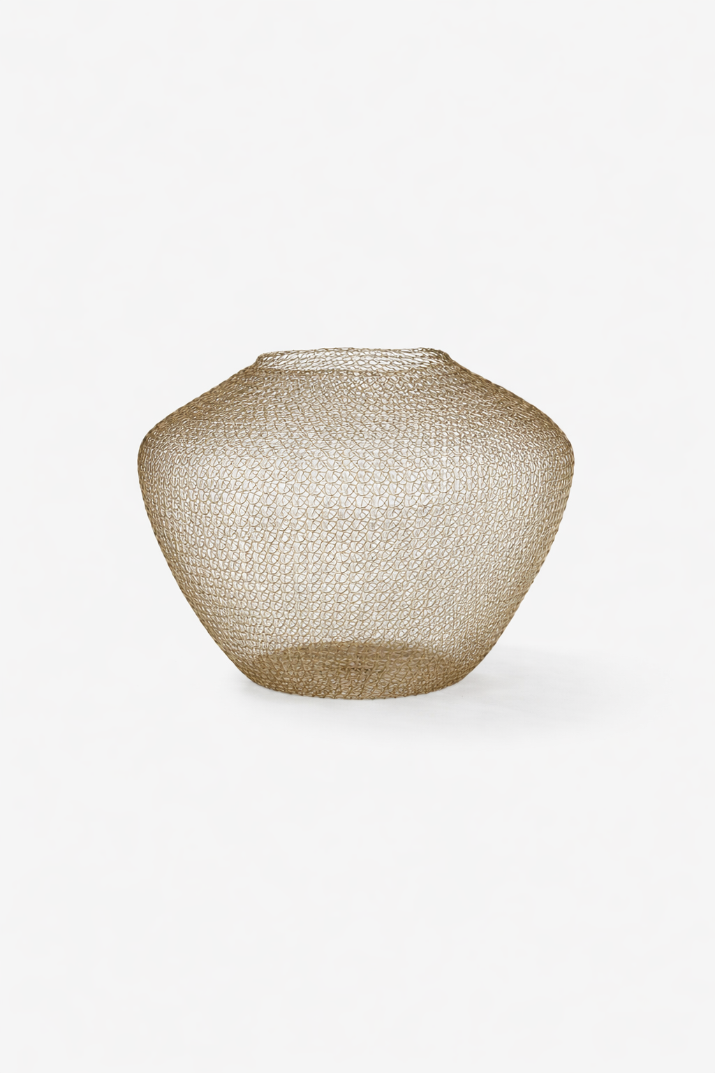 HANDWOVEN MESH VASE - GOLD | BLACK