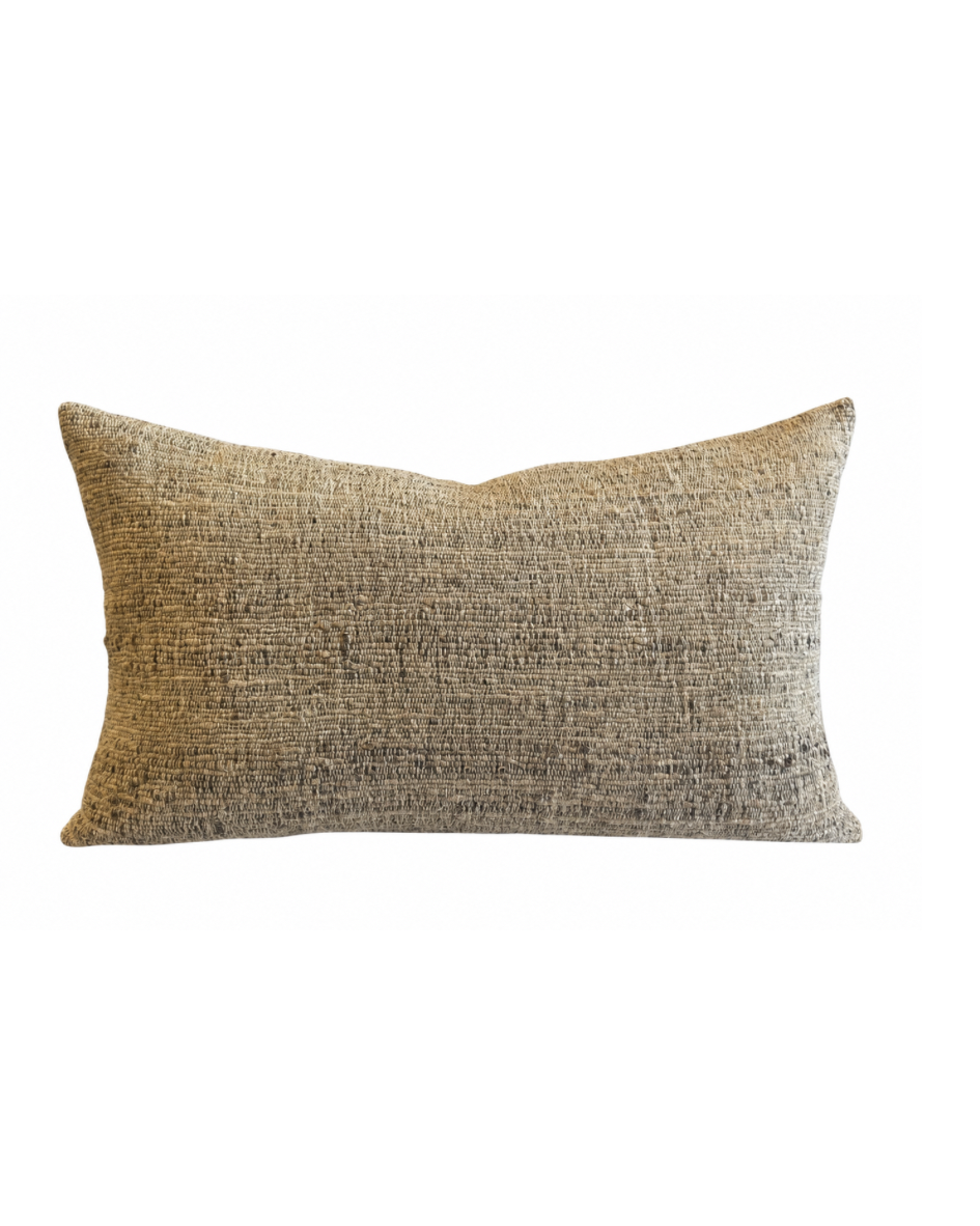 TUSSAR HEAVY WILD SILK CUSHION – NATURAL 40x60cm